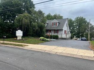 3536 Rhoads Ave, Newtown Square, PA 19073
