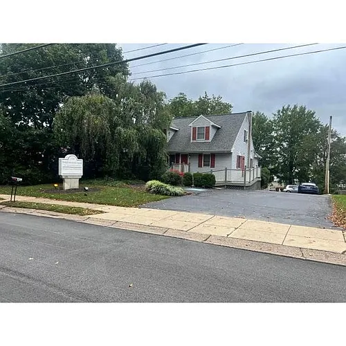 3536 Rhoads Ave Photo 1