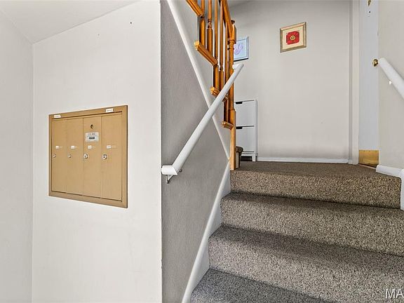 4th image of 221 Monclay Ct APT 2N