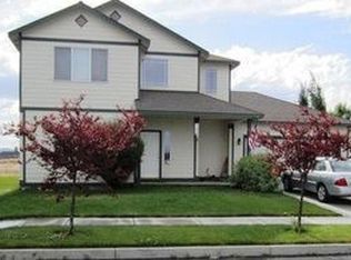 645 NW 24th St, Redmond, OR 97756