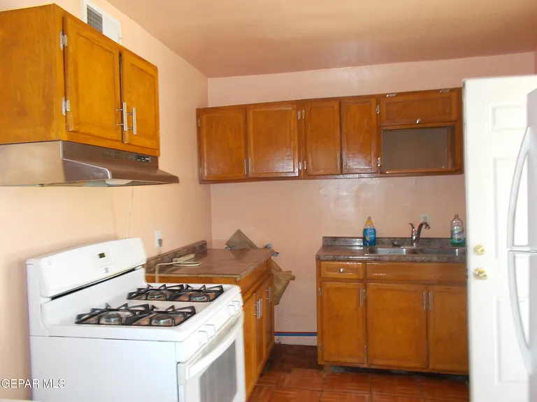 7724 Mustang Ave — Photo 7