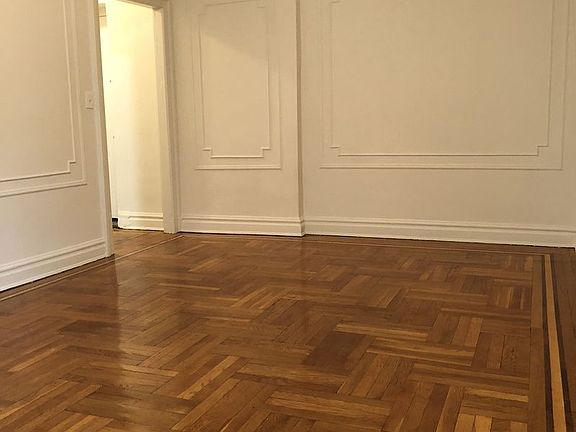4th image of 3419 29th St APT 4F