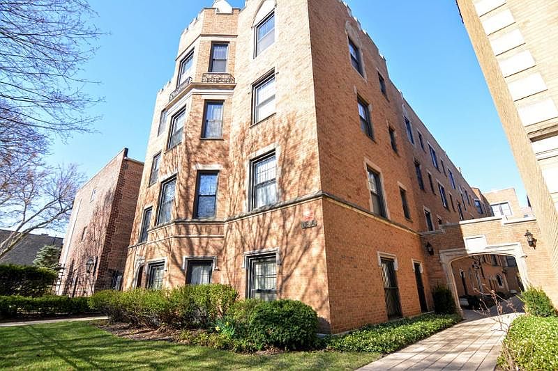 1st image of 4816 N Hermitage Ave APT 1F