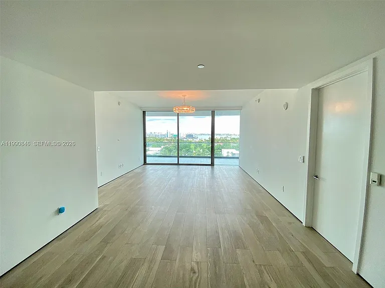 10203 Collins Ave #905 — Photo 4