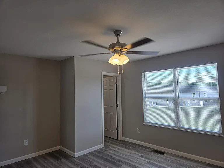 Willow Grove Apartments — Photo 54