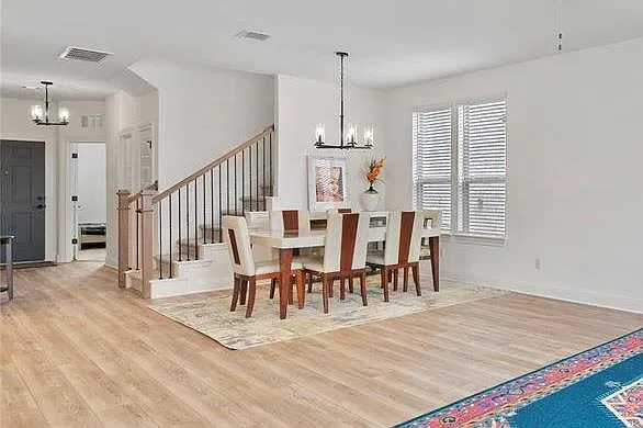 4 bed, 3.0 bath, 2493 sqft, $2,495 — Photo 2