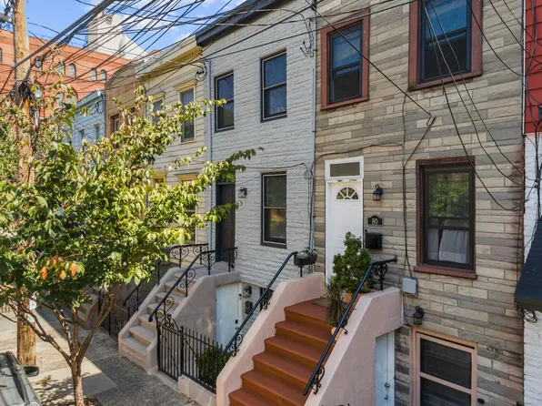 80 5 Erie Street image 1 of 34