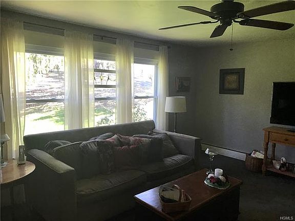 3rd image of 2 Terrace Ln