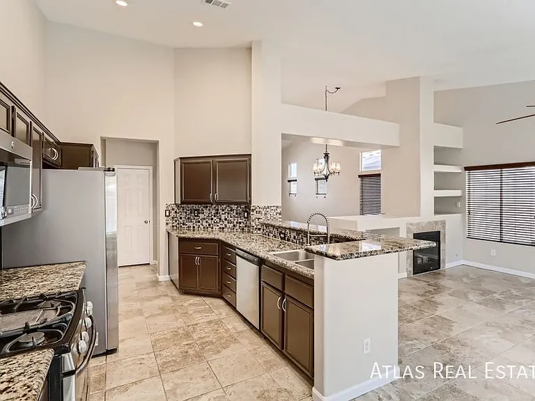 8336 Cabin Peak St — Photo 1