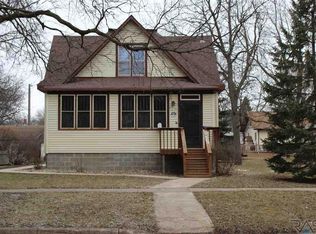 109 S Liberty Ave, Madison, SD 57042