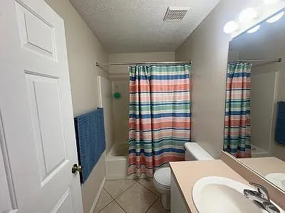 5525 NW North Lundy Cir — Photo 6