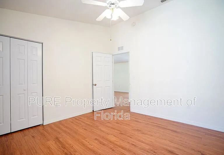 3936 NE 21st Ln — Photo 12