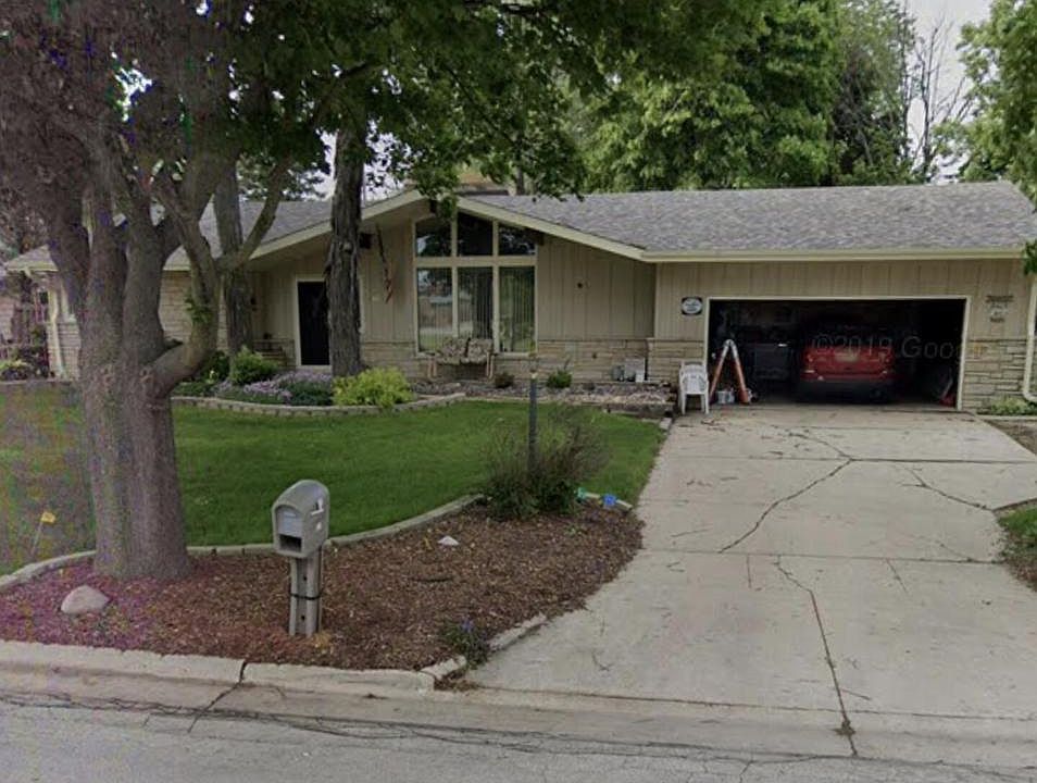 1st image of 444 East Groveland DRIVE