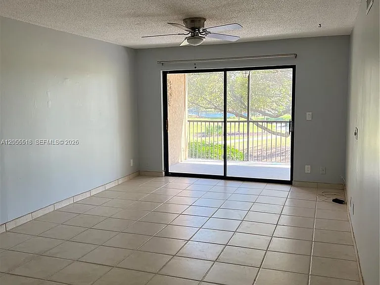 200 Jacaranda Country Club Dr #4B — Photo 9