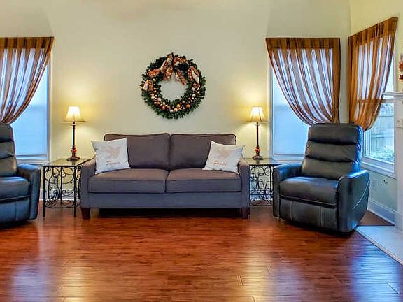 5th image of 1865 Clear Springs Ln