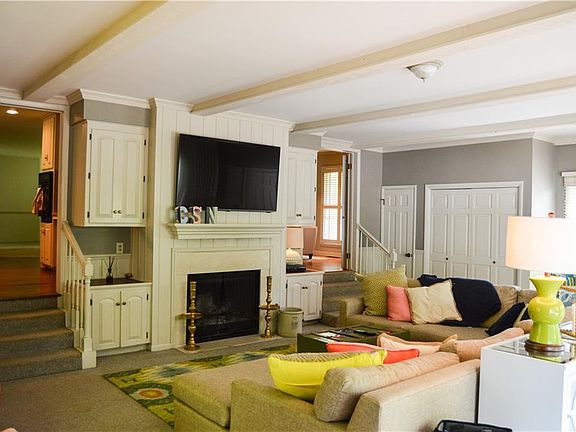 4th image of 1759 N Applebury Dr