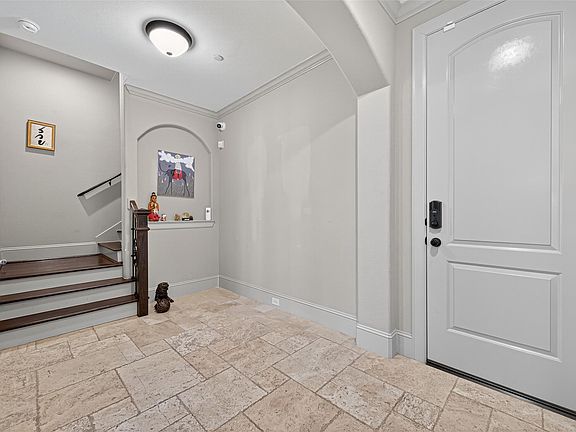 4th image of 1821 W 24th St