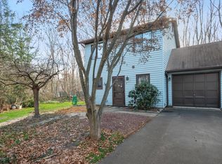 9 Robin Rd, Howell, NJ