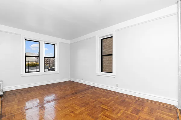 Rented by MNS | media 2