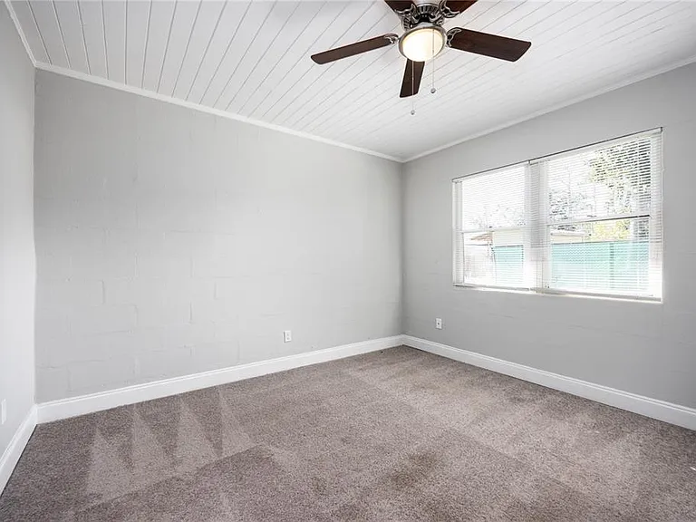 319 NW 16th Ave — Photo 25