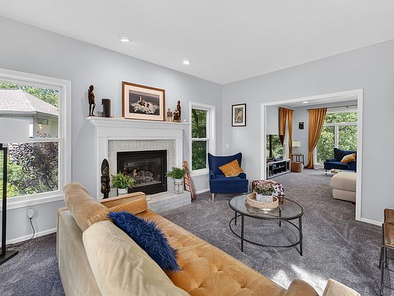 4th image of 3098 Barrington Hills Ct