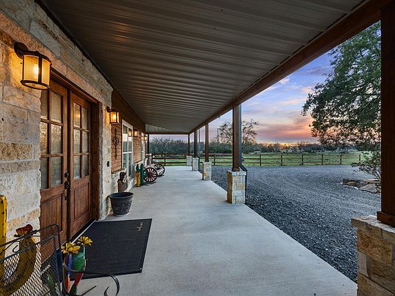 4th image of 2224 Maler Rd