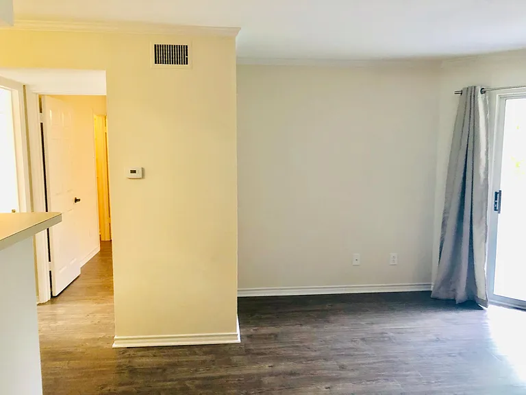 1535 Lincoln Way #202 — Photo 2