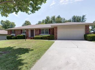 2794 W Vincent St, Springfield, MO 65810