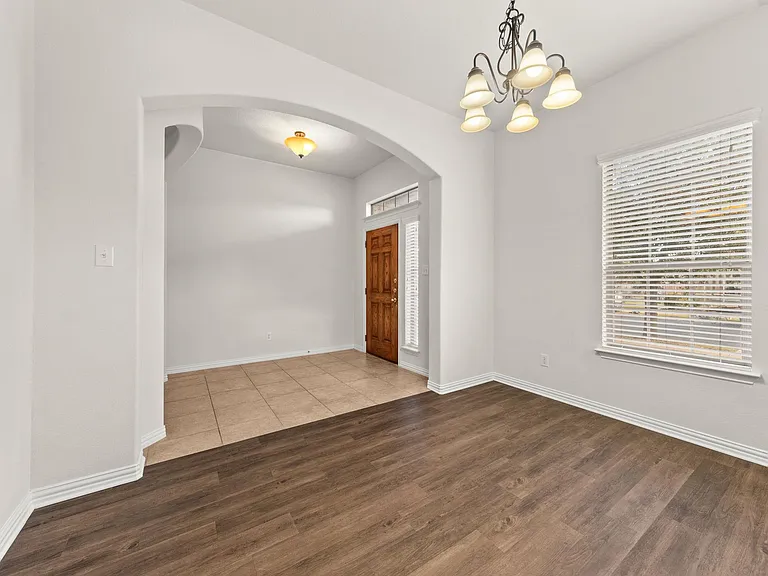411 Tascate St — Photo 8