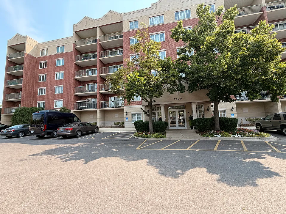 7400 Lincoln Ave #603