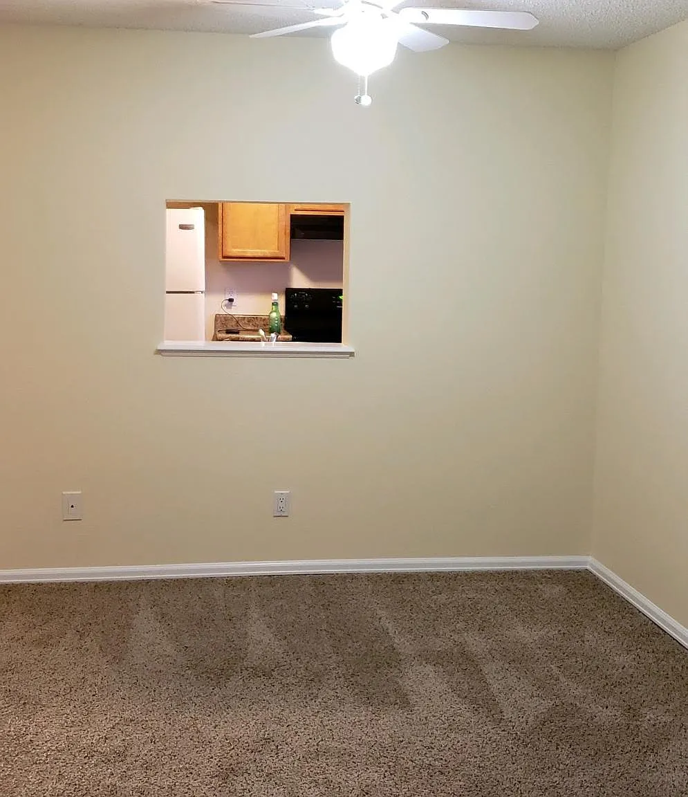 6470 S Dayton St — Photo 1