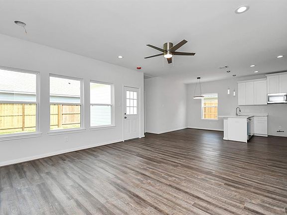 4th image of 1236 Esther Drive