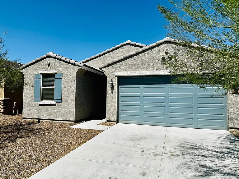 12628 W Northview Ave — Photo 8