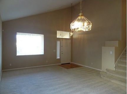 3rd image of 950 Elk Hills Dr