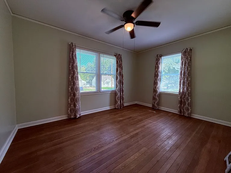 1117 SW Cambridge Ave — Photo 8