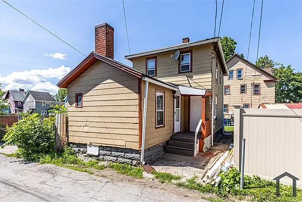 3 bed, 1064 sqft, $1,895 — Photo 3