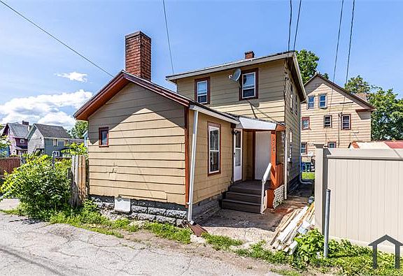 3rd image of 279 Adams St #C