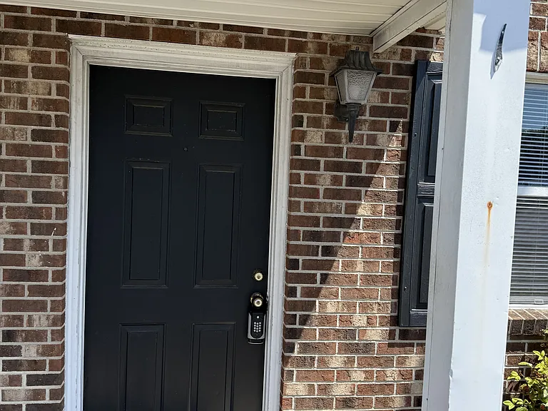 3320 Bridges St #1 — Photo 1