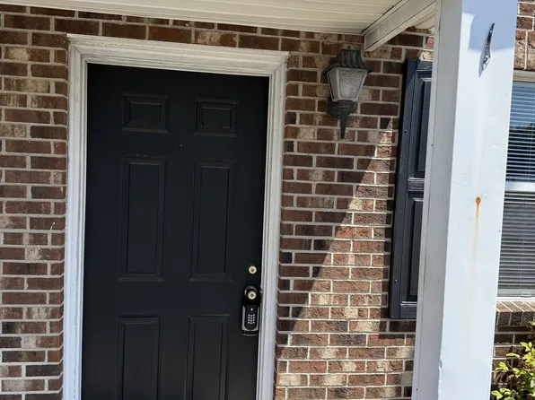 3320 Bridges St, Morehead City, NC