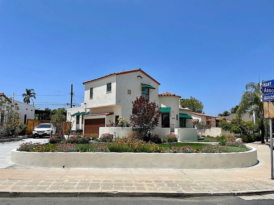 2nd image of 4895 Hart Dr
