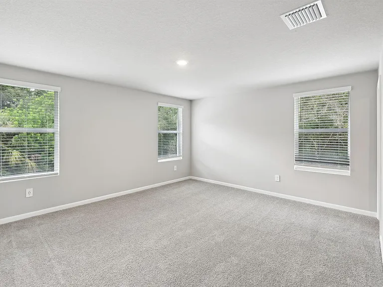 423 Salisbury Cir — Photo 12