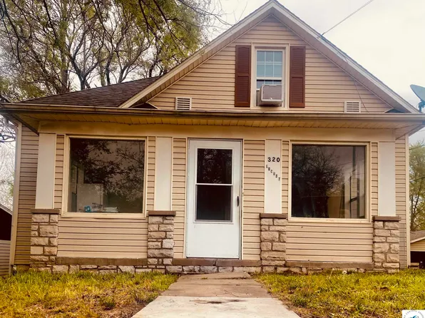 320 Locust St, Osceola, MO 64776