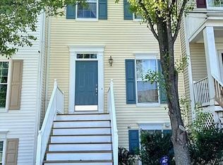 15698 Viewpoint Cir, Dumfries, VA 22025