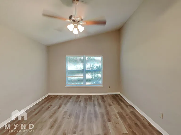 6041 Spring Creek Ct — Photo 14