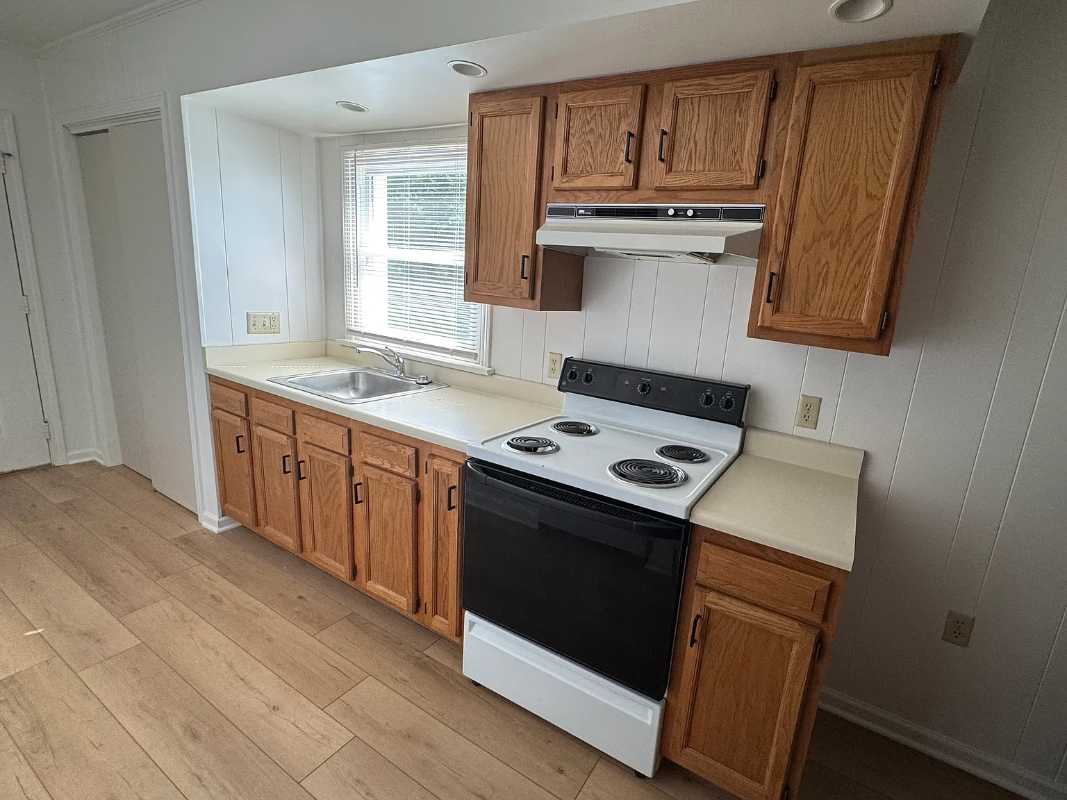 1 bed, 800 sqft, $3,500 — Photo 3