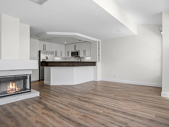 4th image of 12630 Carmel Country Rd Unit 112