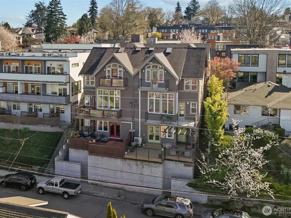 2200 11th Avenue W #A, Seattle, WA 98119