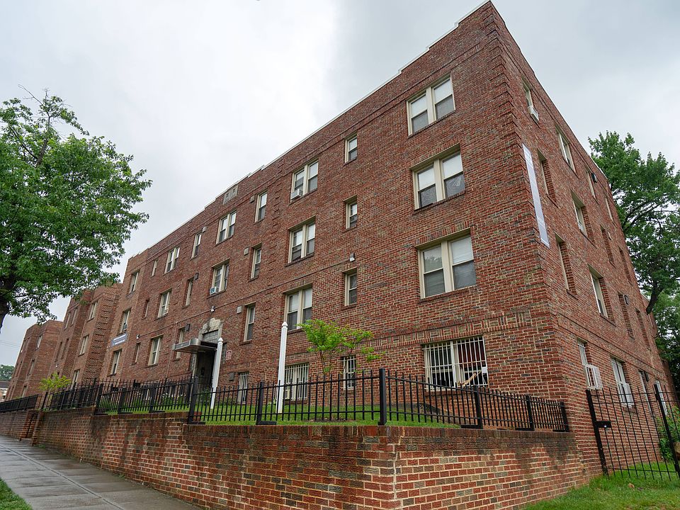 Panorama Courts 315325 Franklin St NE Washington DC Zillow
