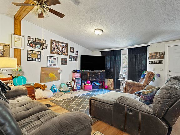 5th image of 175 Royal Rd #A