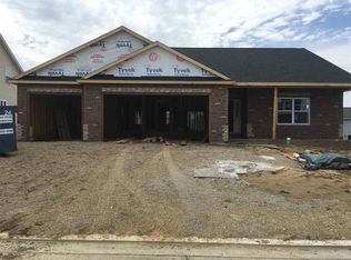 11325 N Chesapeake Ln, Dunlap, IL 61525